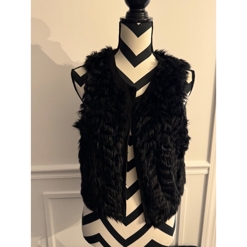 BCBGeneration Black Faux Fur Vest Sleeveless Open Front Cropped Shag Medium